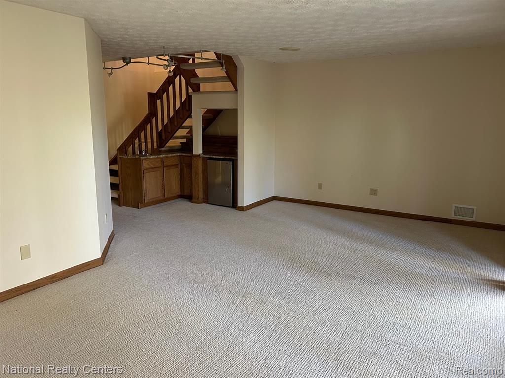 6572 Ridgeview Drive Clarkston, MI 48346 - Photo 22 of 25