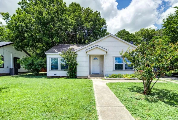 $215,000 | 307 North Miller Street, Decatur, TX 76234
