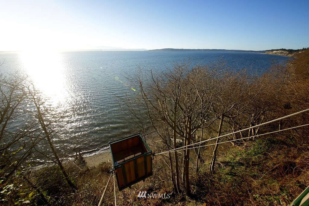 7120 Maxwelton Road Clinton, WA 98236 - Photo 5 of 25 a view of a lake