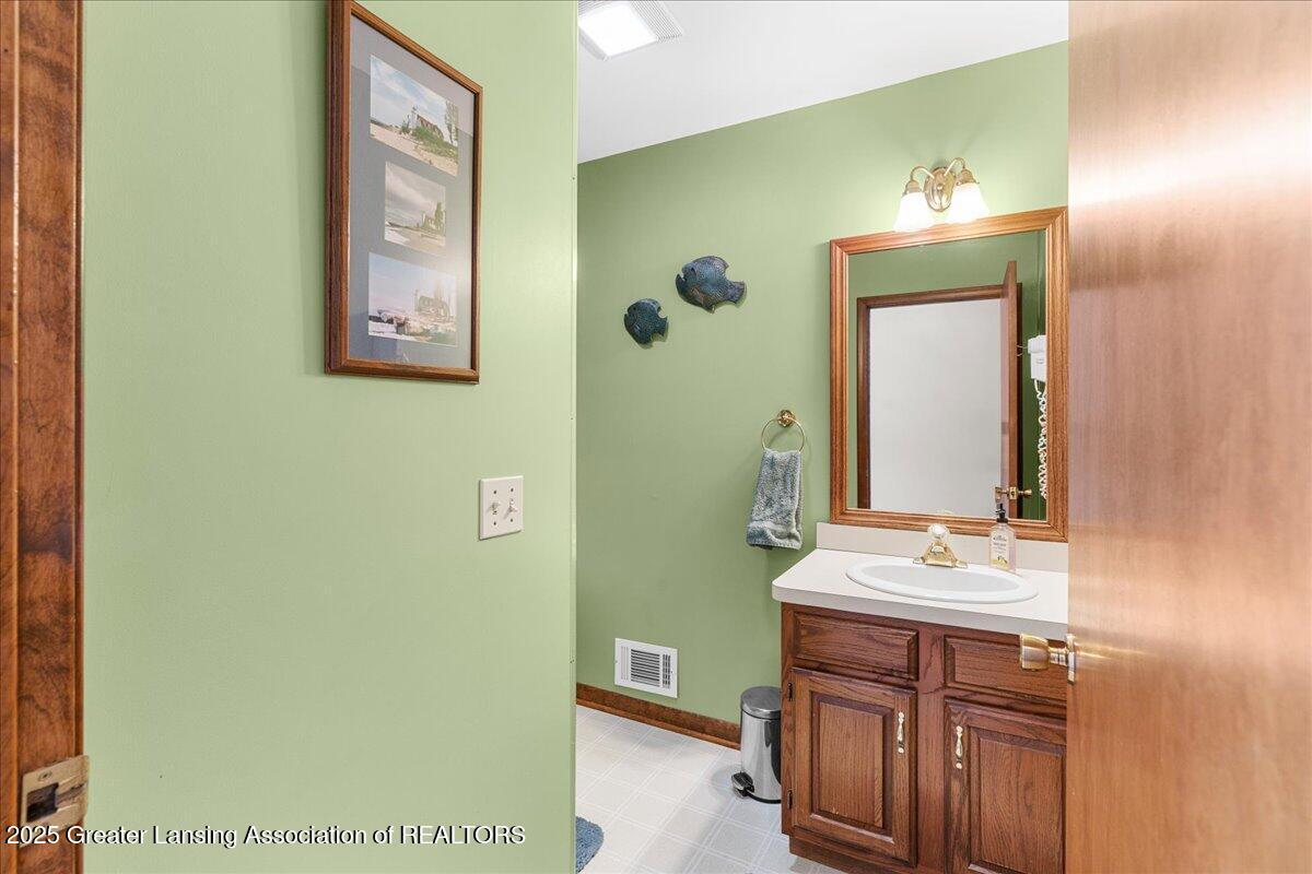 2320 College Road Holt, MI 48842 - Photo 28 of 56 1st Flr - Full Bath