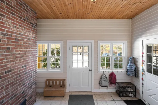 $925,000 | 65 Kendall Hill Road, Mont Vernon, NH 03057