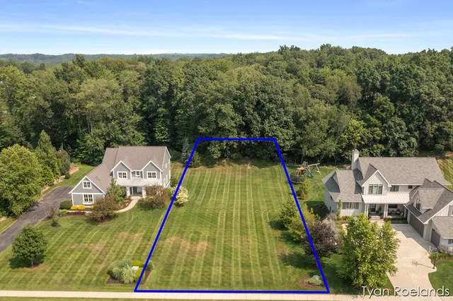 $450,000 | 3769 Lake Birch Street Northeast, Grand Rapids, MI 49525