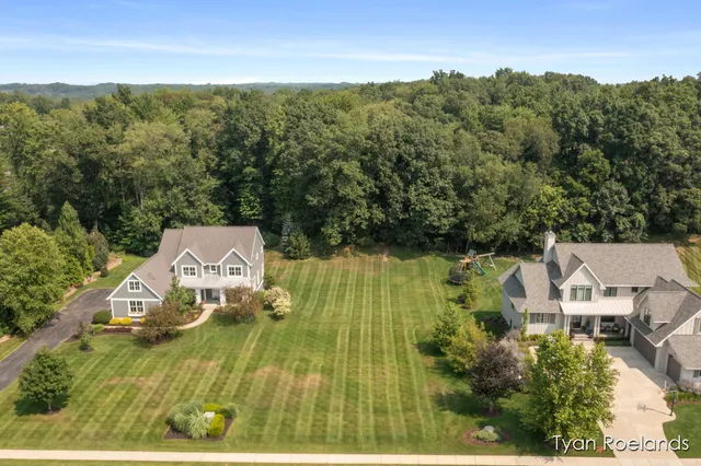 $450,000 | 3769 Lake Birch Street Northeast, Grand Rapids, MI 49525