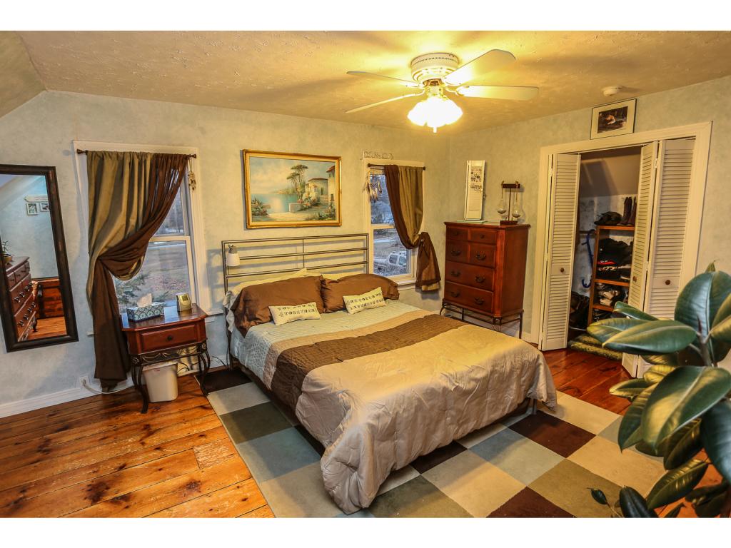 75 Souhegan Street Amherst, NH 03031 - Photo 13 of 26