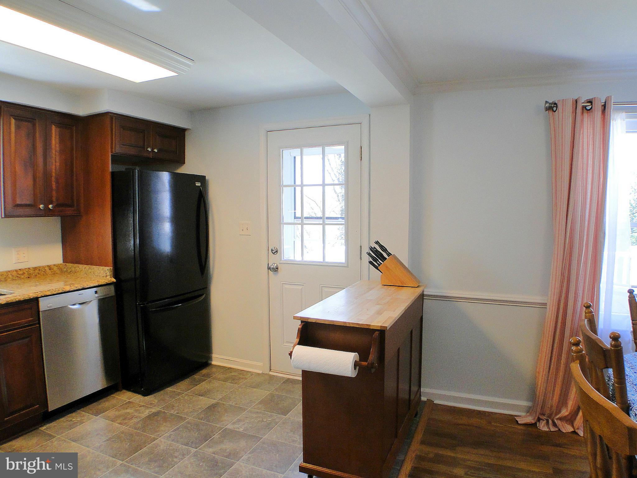 4215 Darleigh Road Baltimore, MD 21236 - Photo 10 of 30 Top of the line Bosch Dishwasher