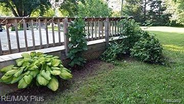 5077 East Coldwater Road Flint, MI 48506 - Photo 26 of 27 5077 Coldwater - Summer6.jpg