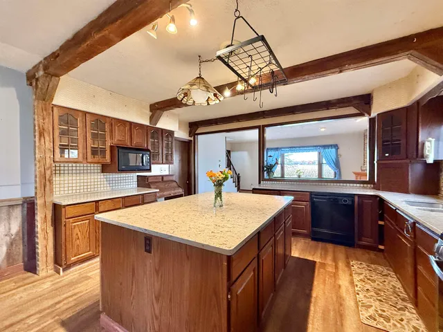 $600,000 | 12138 East L J Townline Road, Whitewater, WI 53190