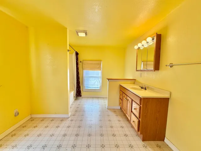 $600,000 | 12138 East L J Townline Road, Whitewater, WI 53190