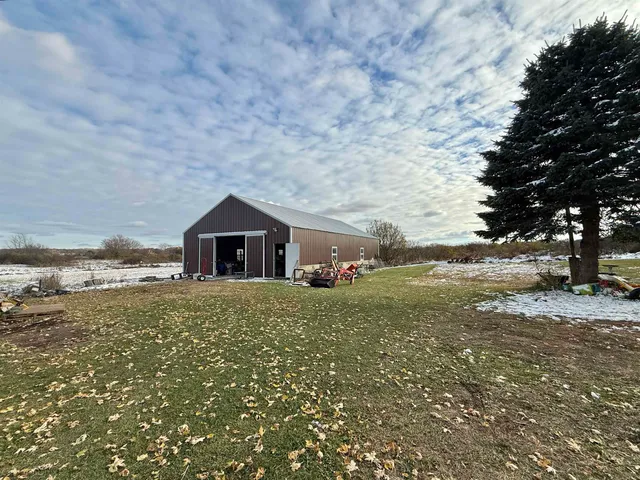 $600,000 | 12138 East L J Townline Road, Whitewater, WI 53190