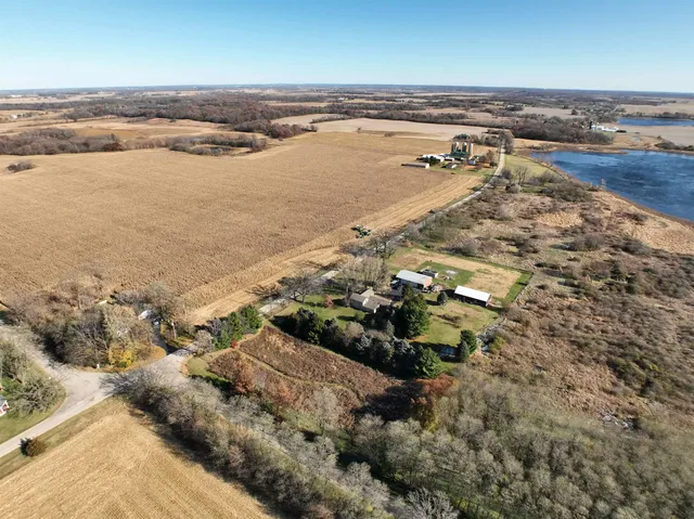 $600,000 | 12138 East L J Townline Road, Whitewater, WI 53190