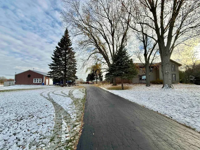 $600,000 | 12138 East L J Townline Road, Whitewater, WI 53190