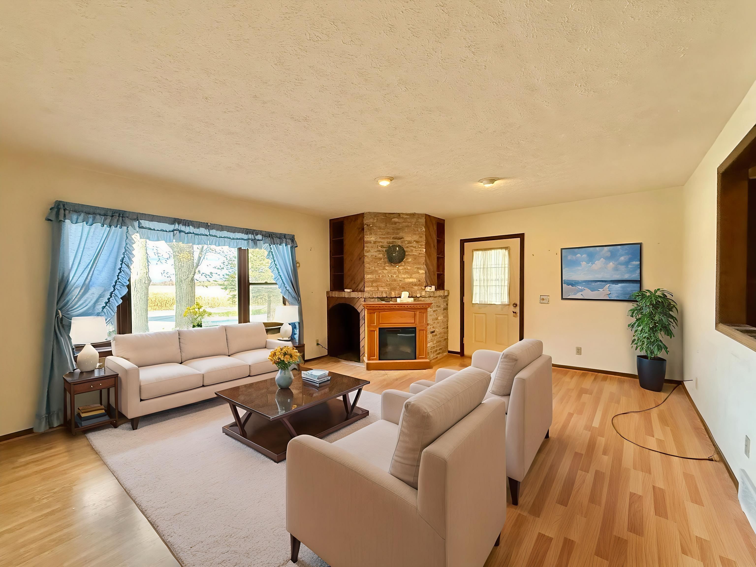 12138 East L J Townline Road Whitewater, WI 53190 - Photo 8 of 40