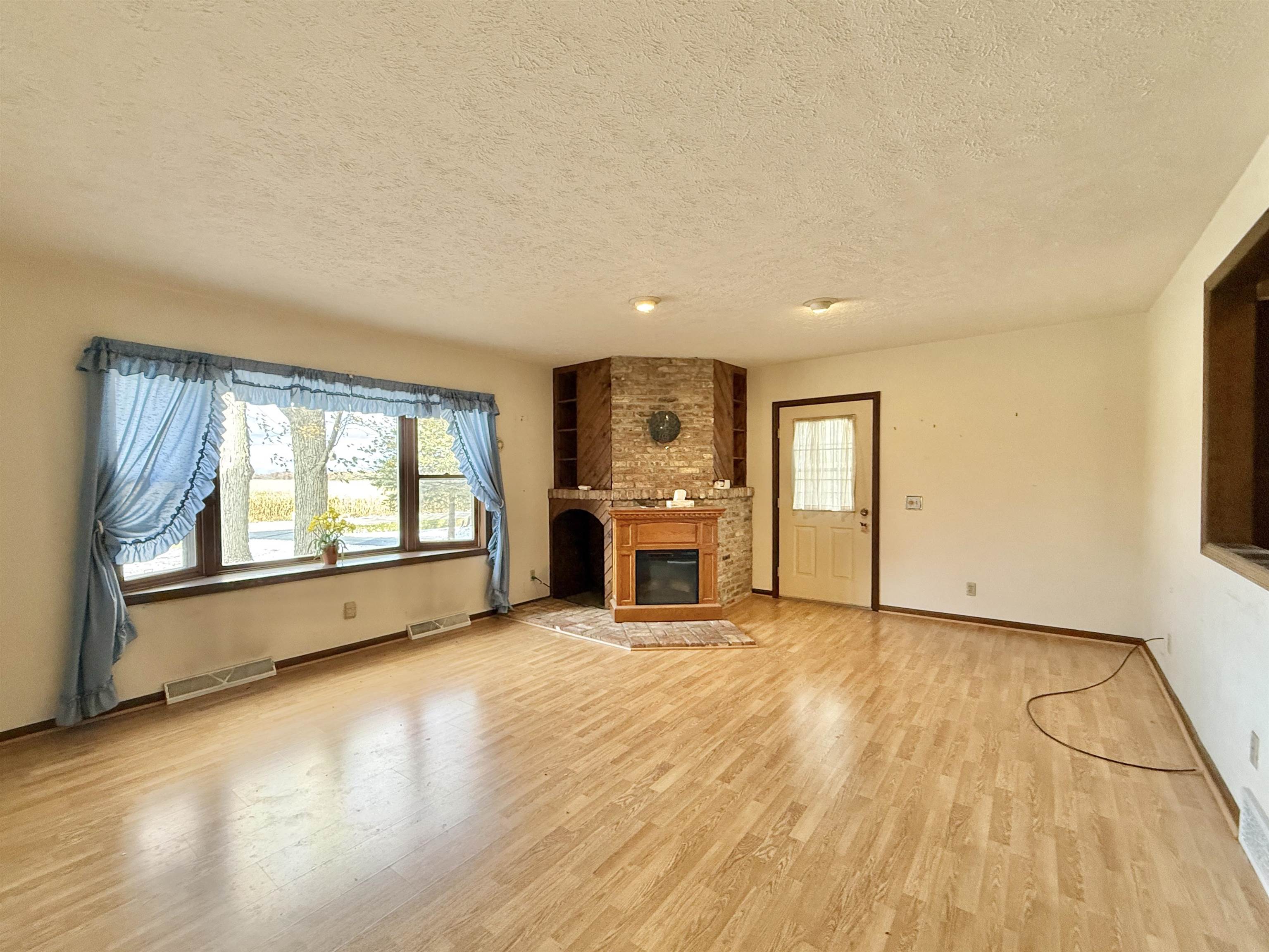 12138 East L J Townline Road Whitewater, WI 53190 - Photo 9 of 40