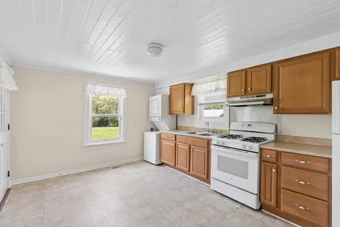 37 North Bishop Lane, Southampton, NY 11968