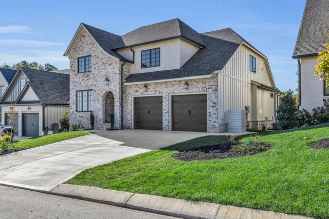 $924,900 | 1373 London Wds Way, Unit 18, Apison, TN 37302