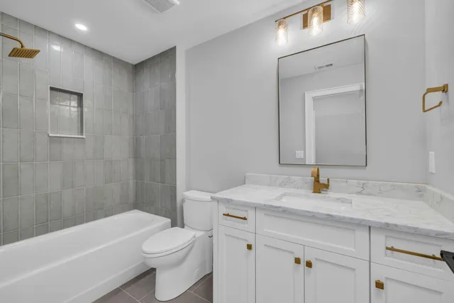 $924,900 | 1373 London Wds Way, Unit 18, Apison, TN 37302