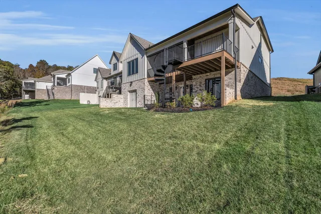 $924,900 | 1373 London Wds Way, Unit 18, Apison, TN 37302