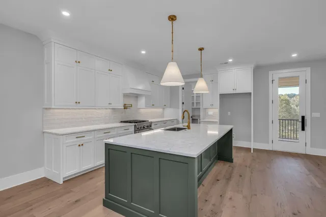 $924,900 | 1373 London Wds Way, Unit 18, Apison, TN 37302