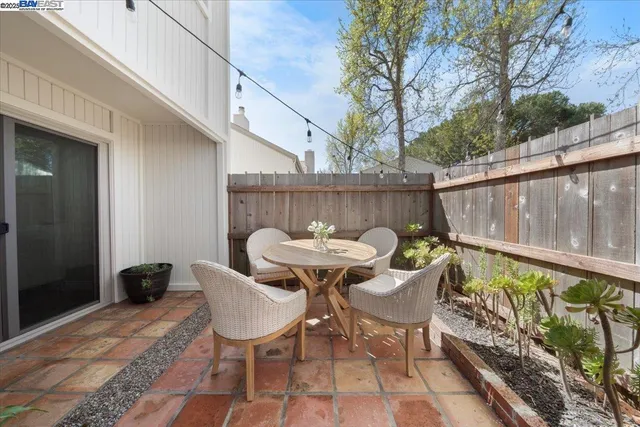 $725,000 | 427 Chalda Way, Moraga, CA 94556