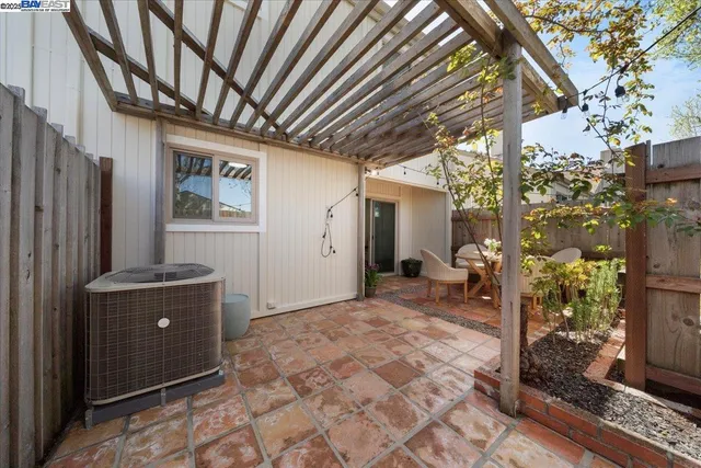 $725,000 | 427 Chalda Way, Moraga, CA 94556