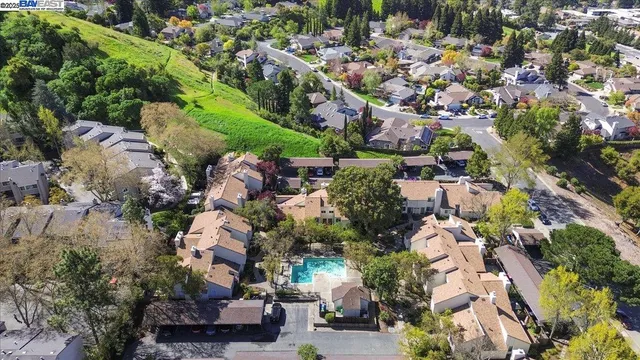 $725,000 | 427 Chalda Way, Moraga, CA 94556