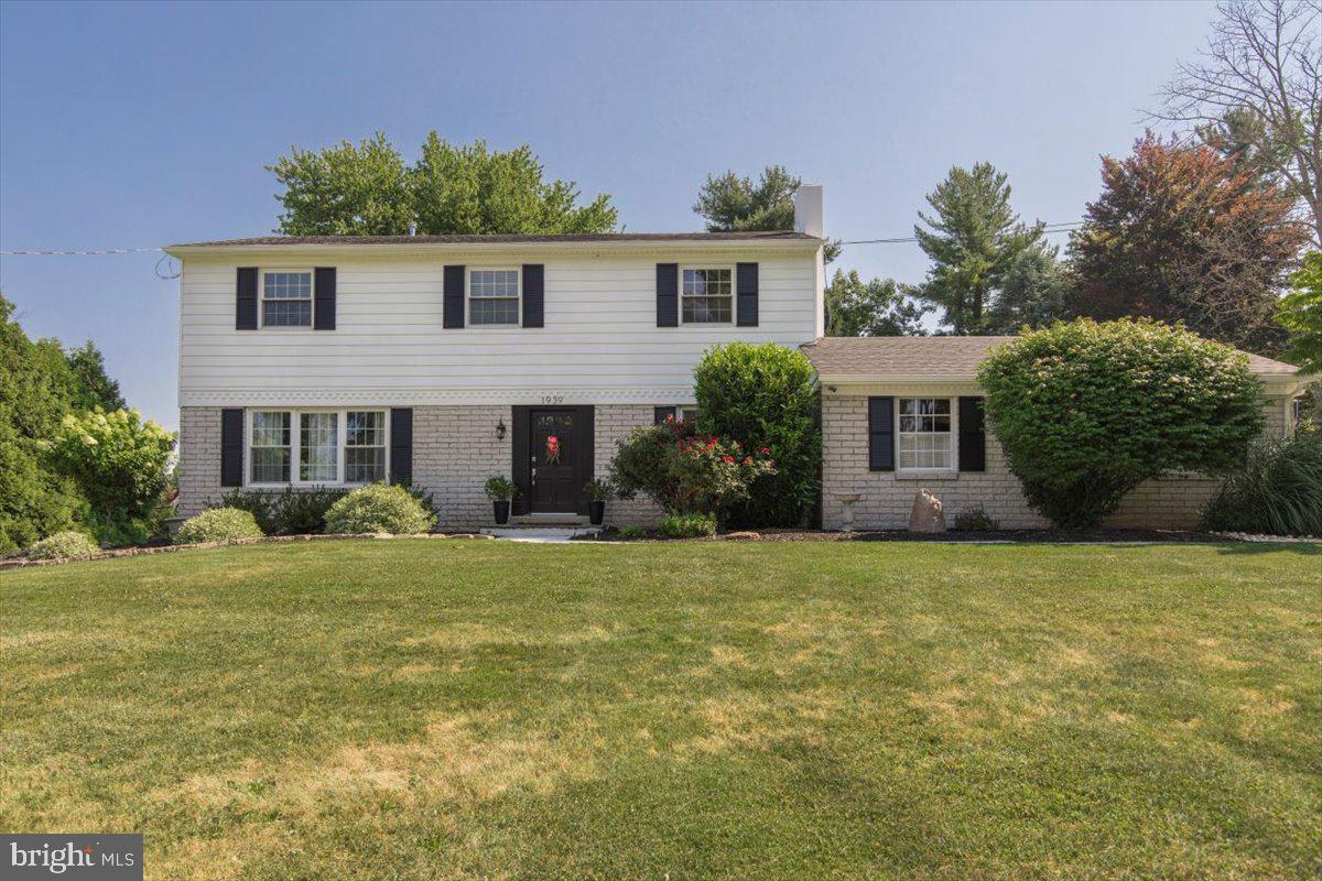 1939 Brandon Road Norristown, PA 19403 - Photo 1 of 25 Gallery Image 1