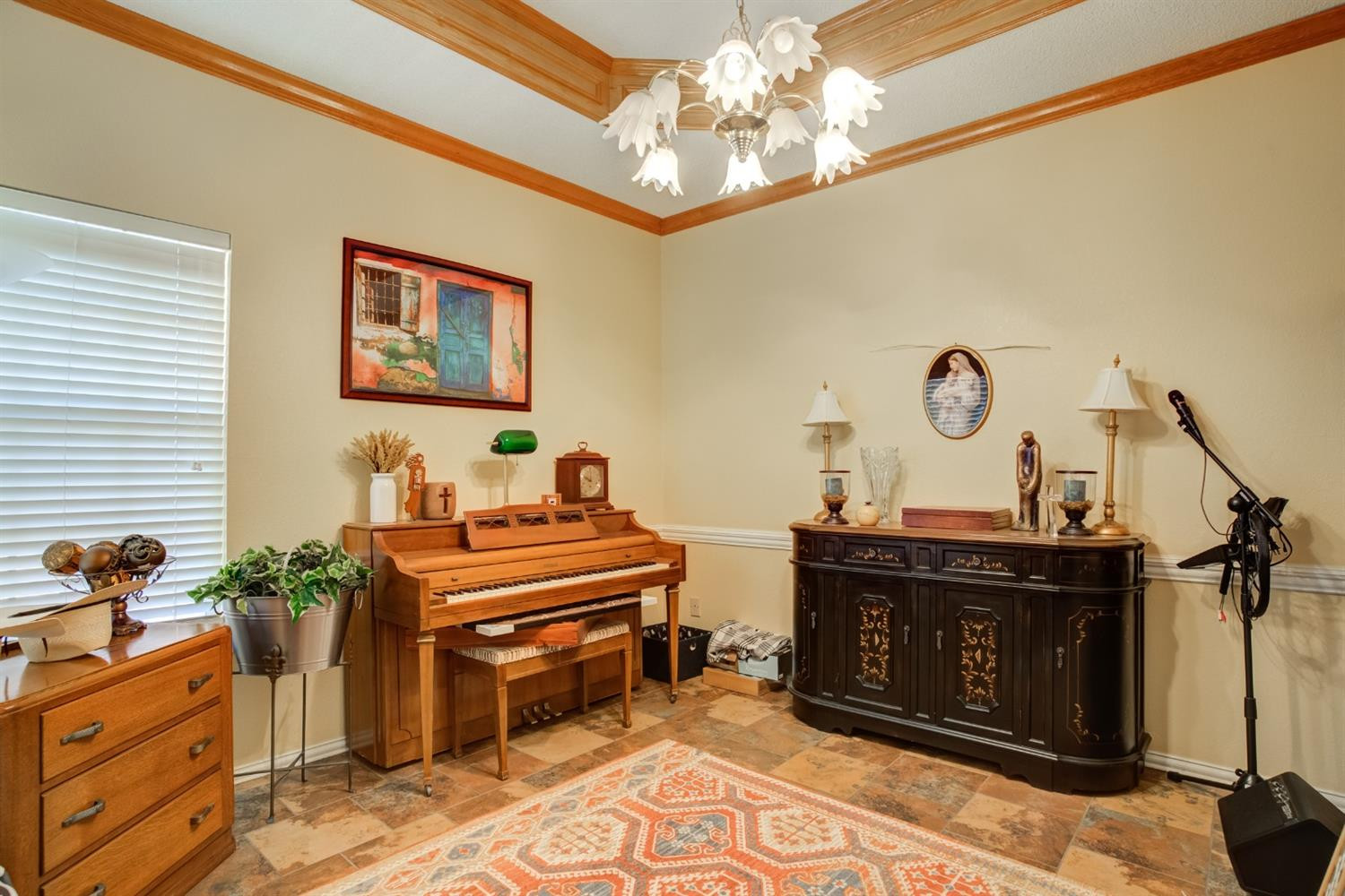 6022 78th Street Lubbock, TX 79424 - Photo 5 of 43 a view of a workspace with furniture