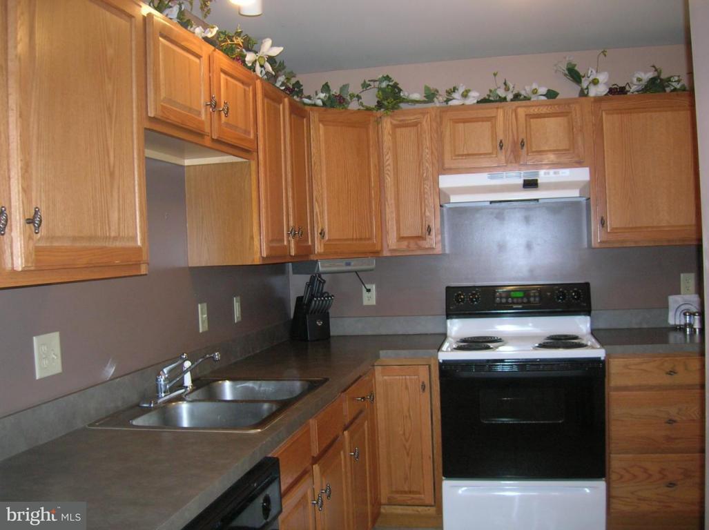 478 Balmer Road Lititz, PA 17543 - Photo 4 of 13