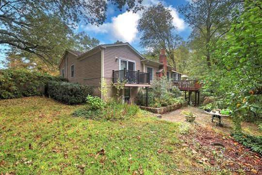 161 Jockey Hollow Road Monroe, CT 06468 - Photo 4 of 37