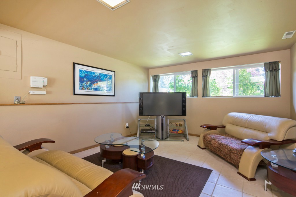 233 219th Place Southwest Bothell, WA 98021 - Photo 15 of 18