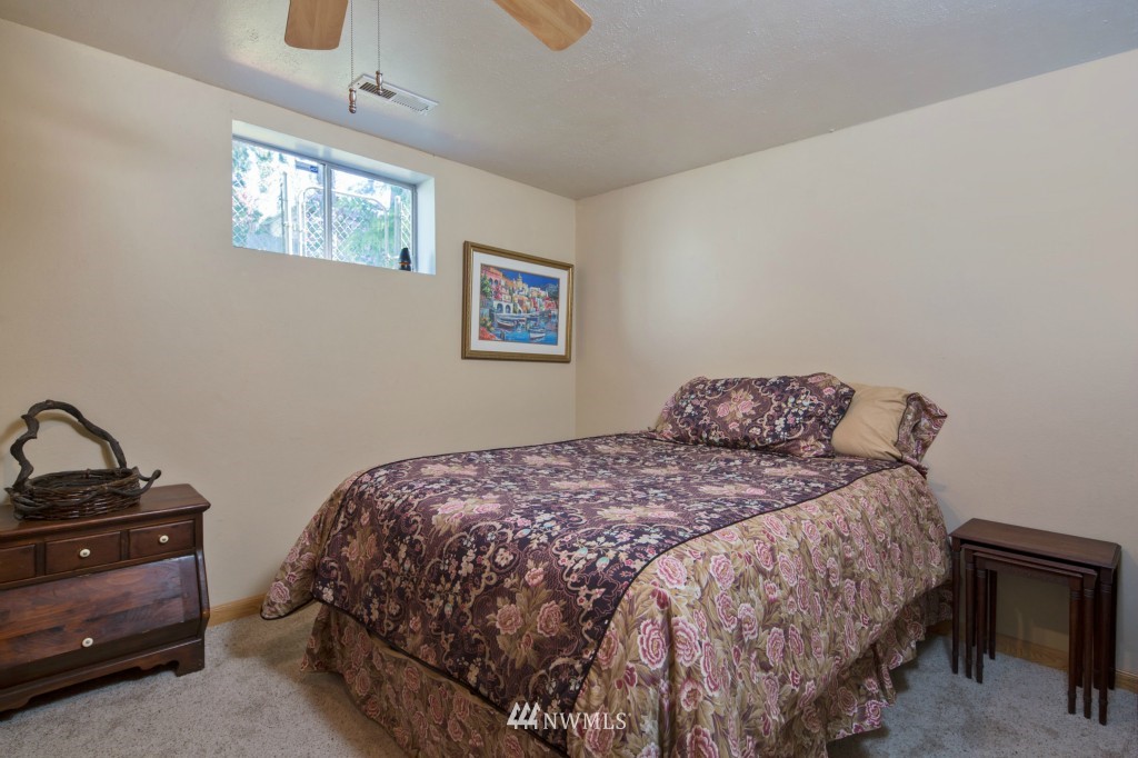 233 219th Place Southwest Bothell, WA 98021 - Photo 16 of 18