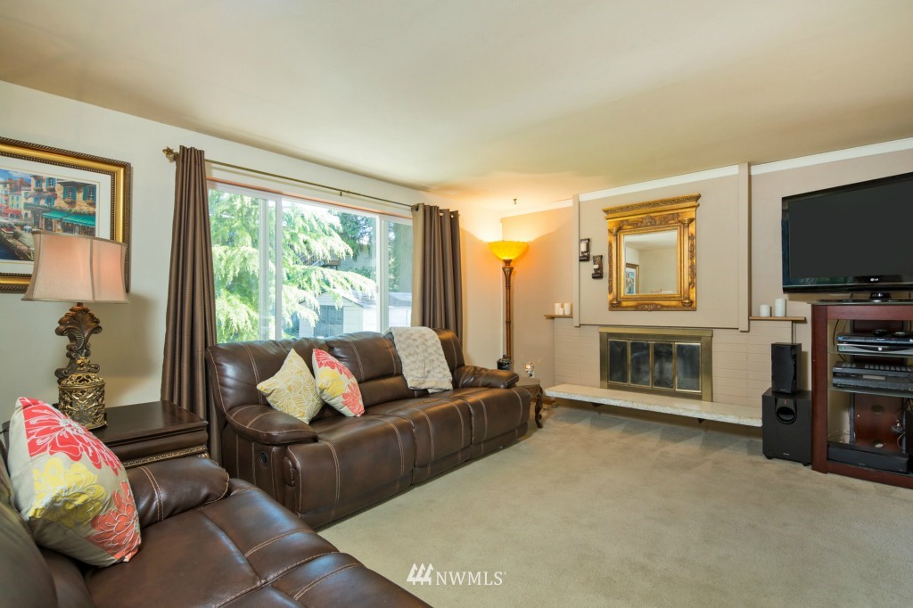 233 219th Place Southwest Bothell, WA 98021 - Photo 3 of 18