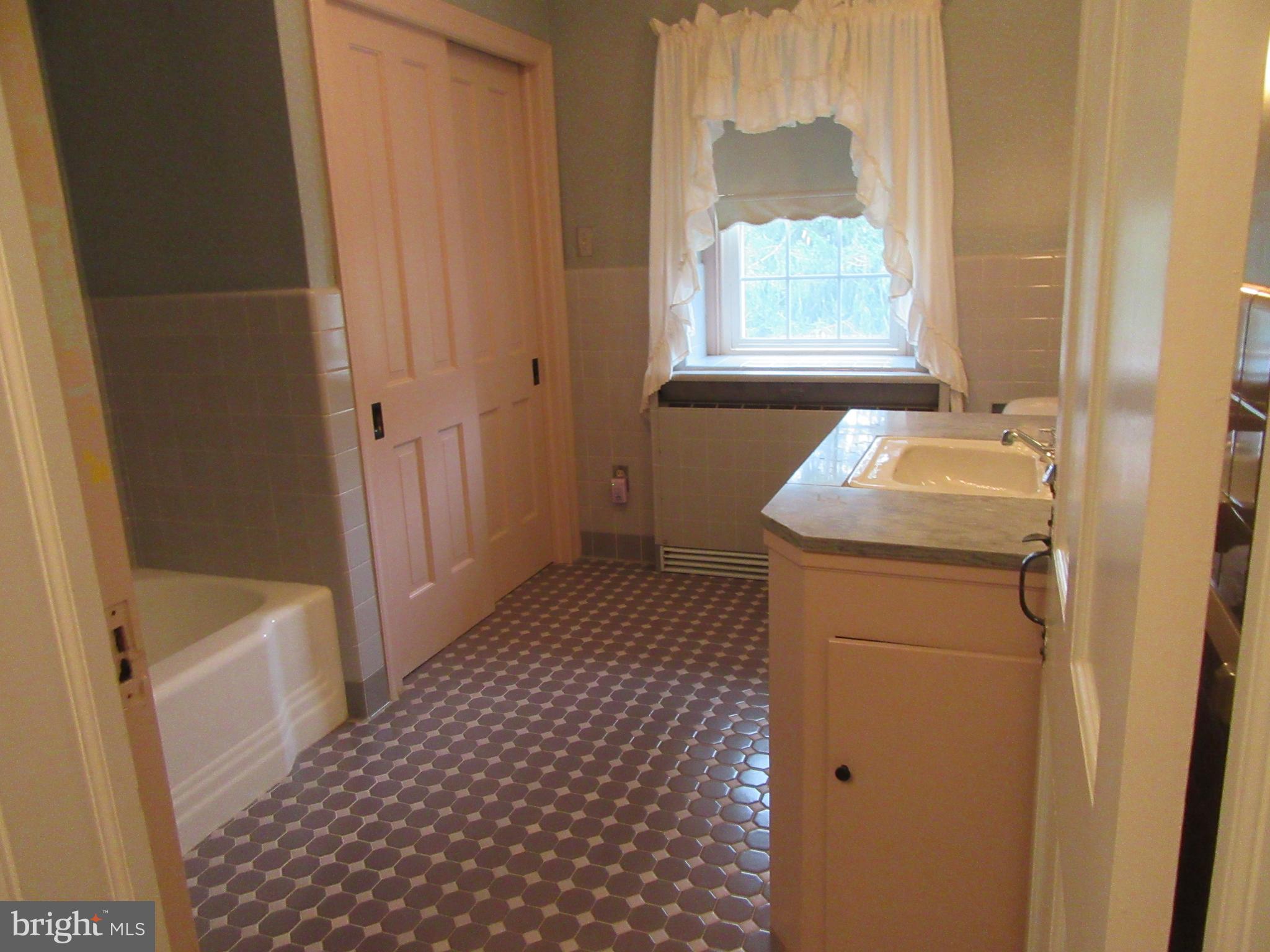 10332 Fort Stouffer Road Greencastle, PA 17225 - Photo 17 of 48 UPSTAIRS BATH #1