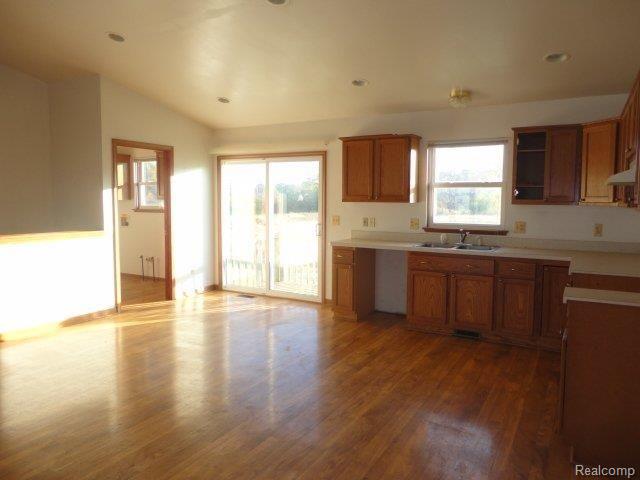 6434 Owens Road Yale, MI 48097 - Photo 4 of 33 2013-10-24 09.06.38.jpg