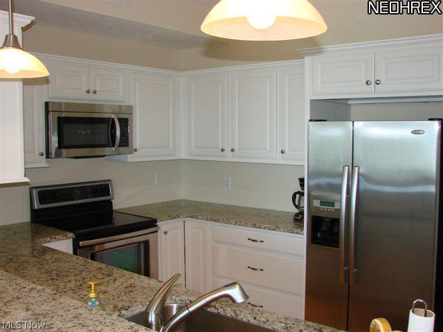 4699 Lake Road, Unit 104 Geneva, OH 44041 - Photo 7 of 22 Gallery Image 7