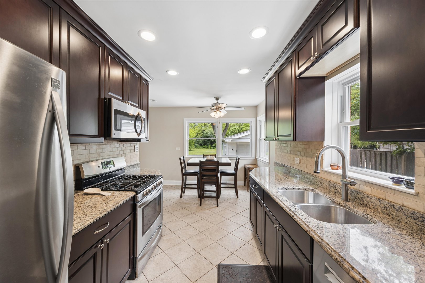 5949 Dunham Road Downers Grove, IL 60516 - Photo 7 of 26