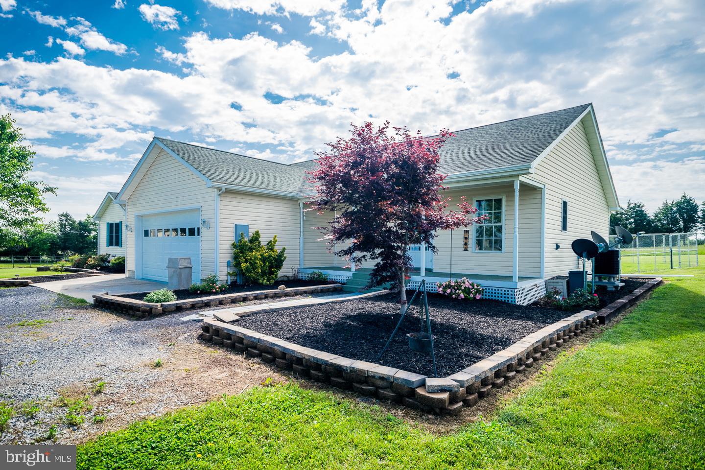 72 Hinton Ridge Lane Kearneysville, WV 25430 - Photo 5 of 40 Gallery Image 5