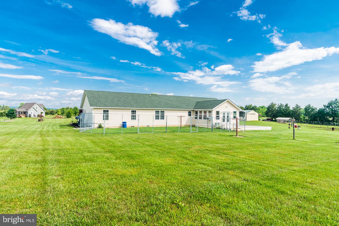 72 Hinton Ridge Lane Kearneysville, WV 25430 - Photo 8 of 40 Gallery Image 8