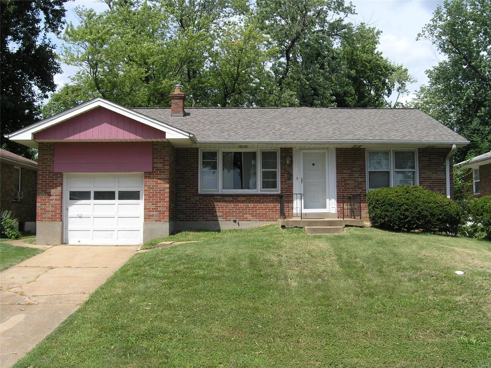 949 Chain Of Rocks Drive St. Louis, MO 63137 - Photo 1 of 32 Gallery Image 1