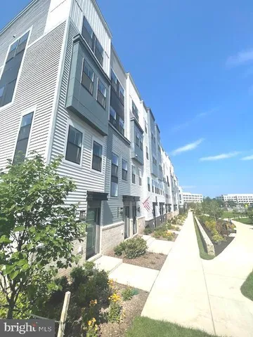 $3,250 | 14431 Gln Mnr Drive, Chantilly, VA 20151