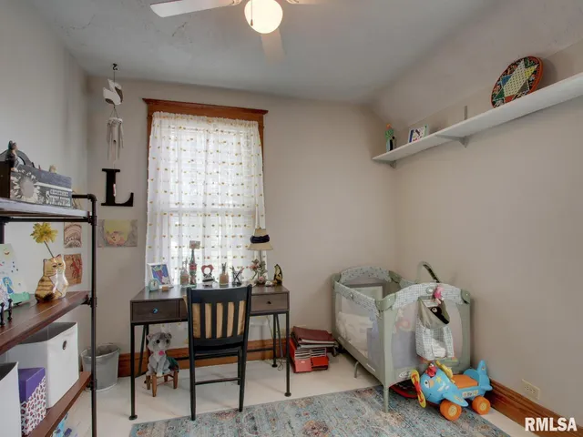 $207,900 | 2048 Locust Street, Quincy, IL 62301