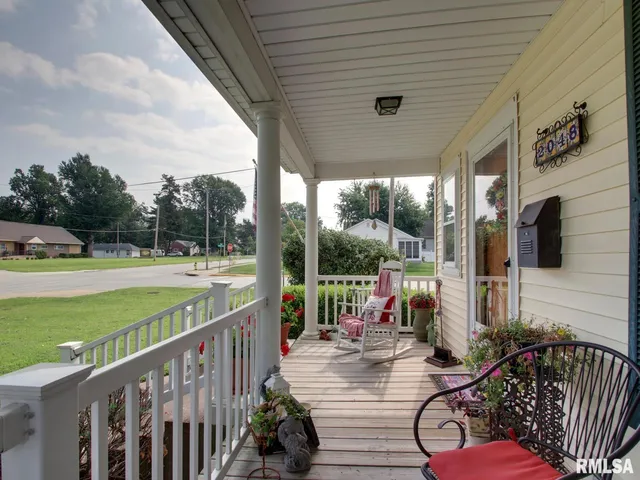 $207,900 | 2048 Locust Street, Quincy, IL 62301