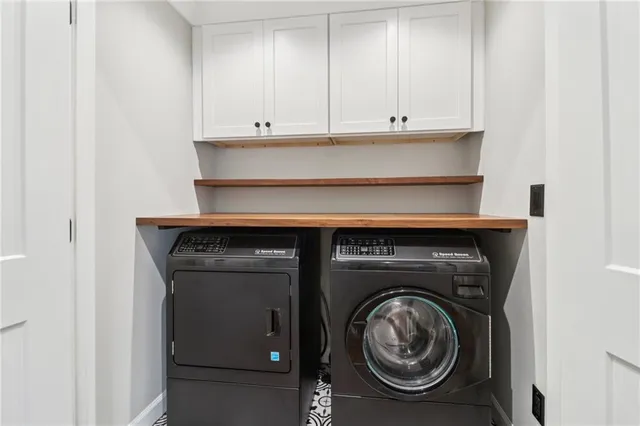 $1,210,990 | 5379 Windsor Green Court Southeast, Mableton, GA 30126