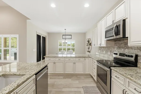 $674,900 | Undisclosed Address, Beverly Hills, FL 34465