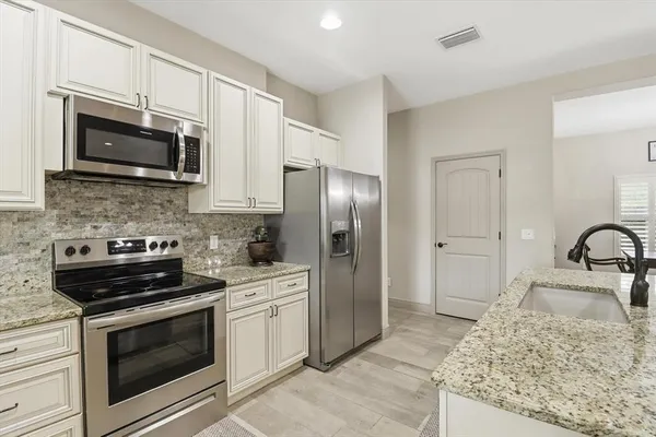 $674,900 | Undisclosed Address, Beverly Hills, FL 34465