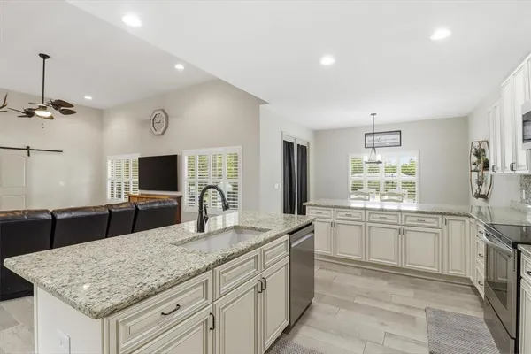$674,900 | Undisclosed Address, Beverly Hills, FL 34465