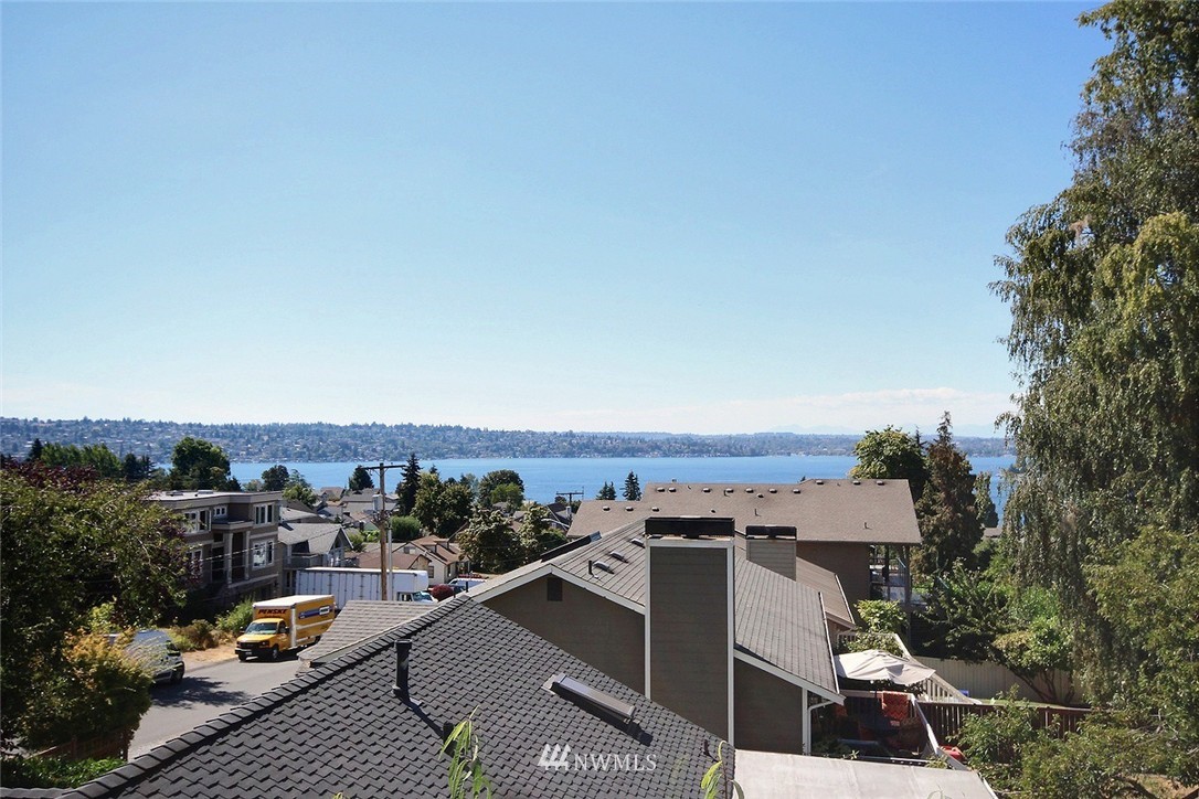 1216 North 33rd Street Renton, WA 98056 - Photo 1 of 25