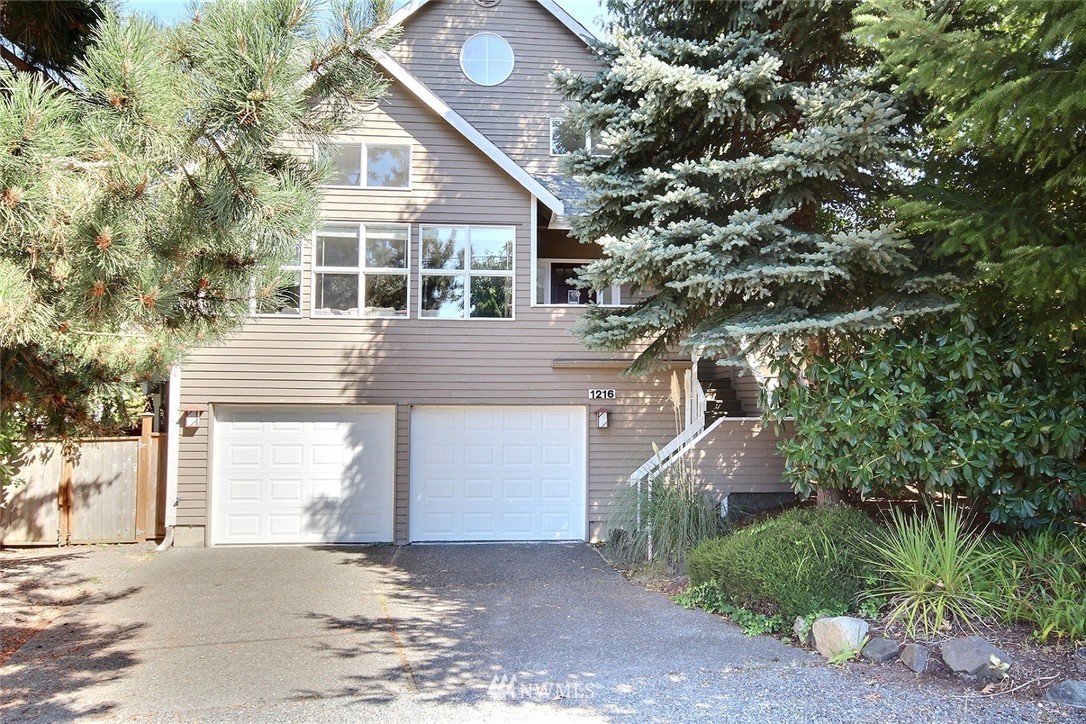1216 North 33rd Street Renton, WA 98056 - Photo 2 of 25