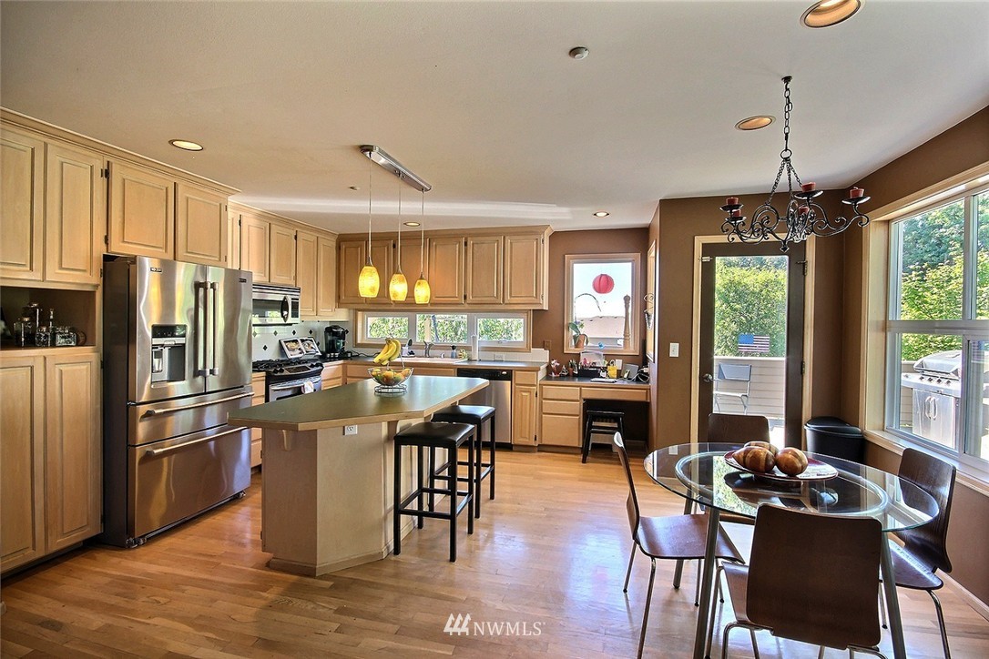 1216 North 33rd Street Renton, WA 98056 - Photo 7 of 25