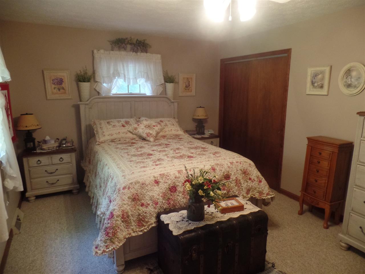 561 East Hollars Road Bloomfield, IN 47424 - Photo 14 of 32